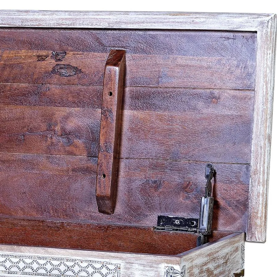 Discount Wohnen 146 cm breite Truhe in Antikweiß mit Bronze - Abraham
