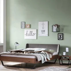 Online Wohnen Bett im Industrial Design aus Nussbaum in Braun - Murphy