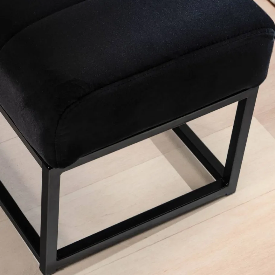 New Wohnen Bettbank in Schwarz - Ennis