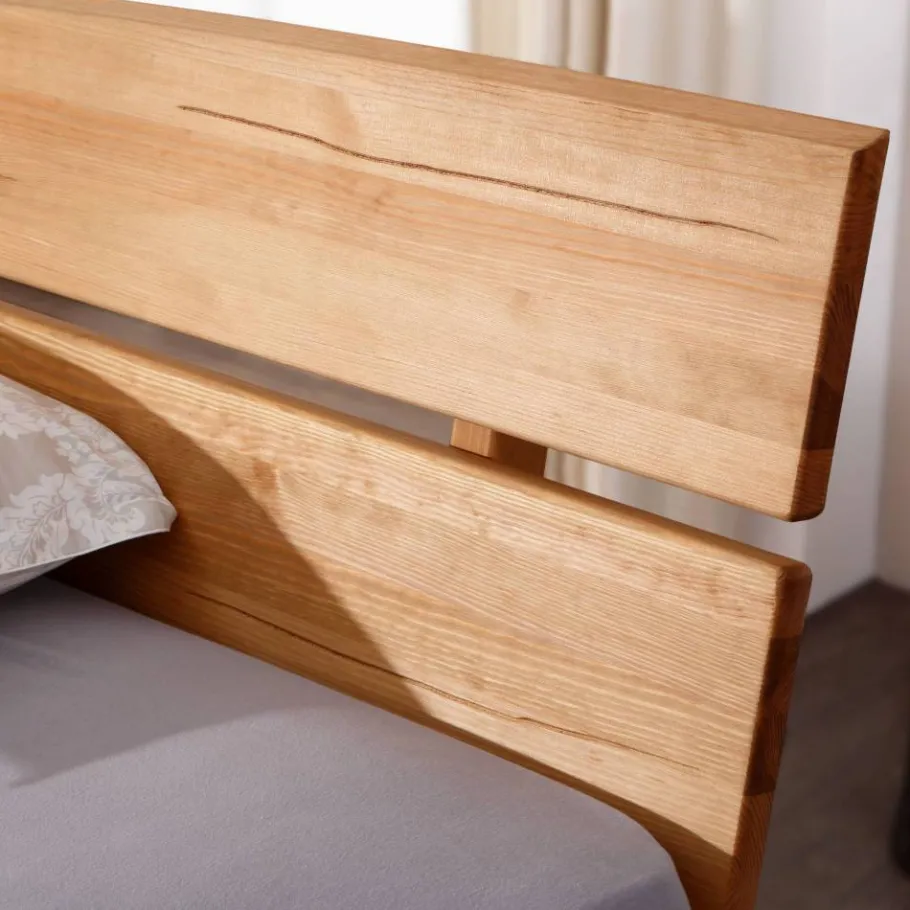 Wohnen Doppelbett mit Kufengestell aus Holz - Kalastania