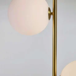 Best Wohnen 2-flammige Stehleuchte mit weißen Glas Kugelschirmen - Partiona