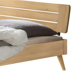Clearance Wohnen Helles Eichenbett in modernem Design - Voluntary