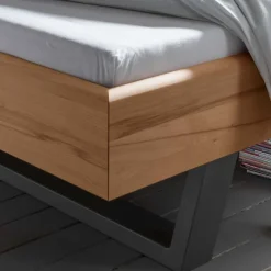 Discount Wohnen Kernbuche Bett mit Metall Kufen - Eudrinia I