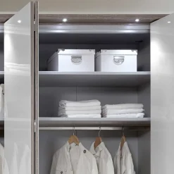 Wohnen Kleiderschrank mit Passepartout & LED Licht - Empresian