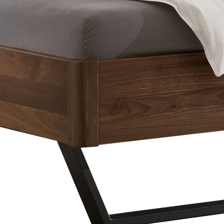Discount Wohnen Massivholz Doppelbett in Braun Nussbaum - Charlots