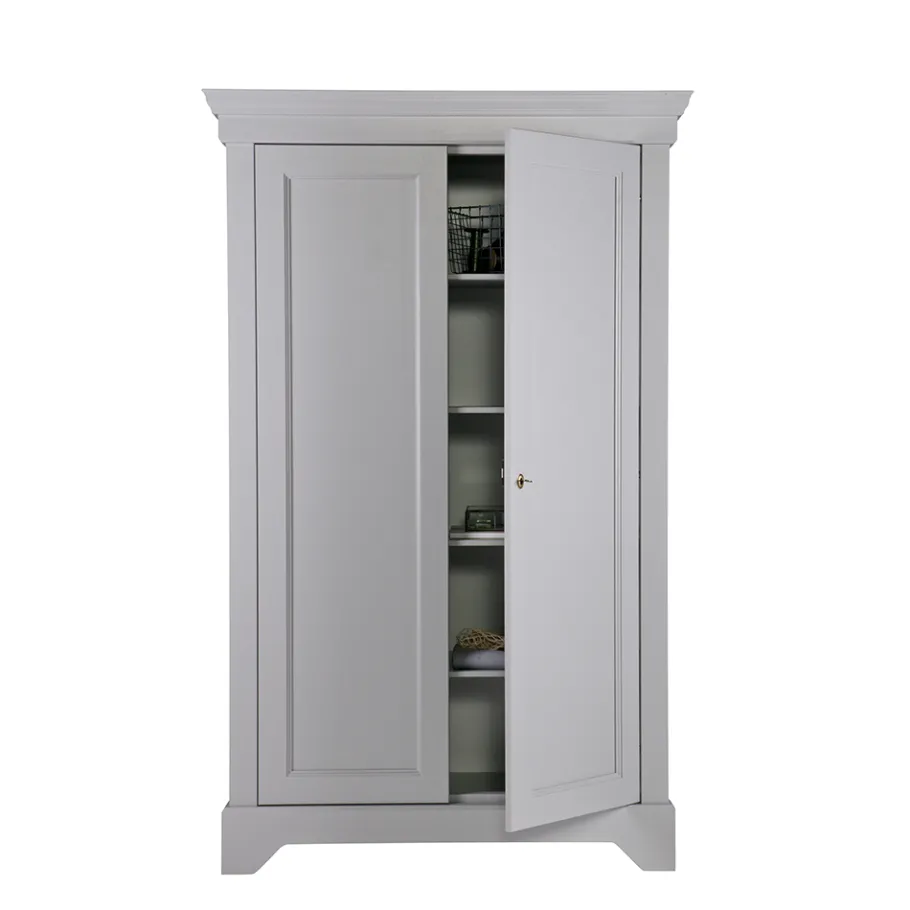 New Wohnen Massivholz Kleiderschrank Saliara in Grau