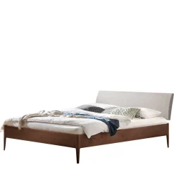 Discount Wohnen Nussbaum Doppelbett mit Stoff Kopfteil - Filippo
