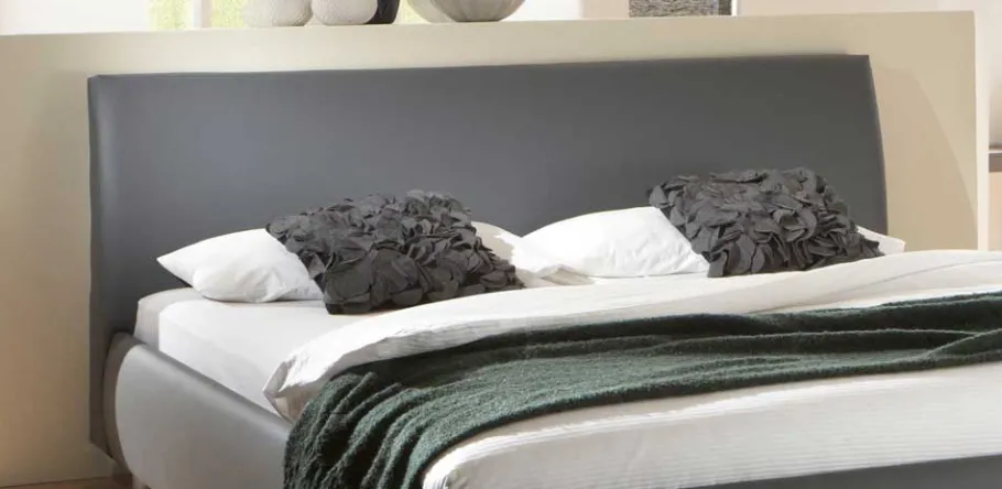 Outlet Wohnen Polsterbett Alona aus Kunstleder