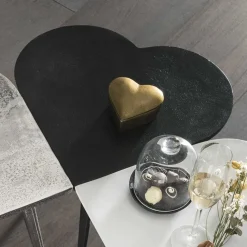 Outlet Wohnen Schwarzer Beistelltisch mit Herz Platte - Murcy