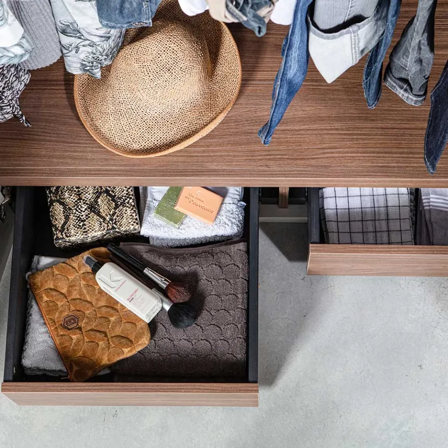 Best Wohnen Skandi 3-türiger Schlafzimmerschrank in Grau - Rochella