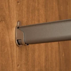 Discount Wohnen Teilmassiver Schrank mit sieben Türen - Hung