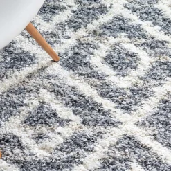 New Wohnen Teppich mit handgeflochtenen Fransen in Creme und Grau - Juwan
