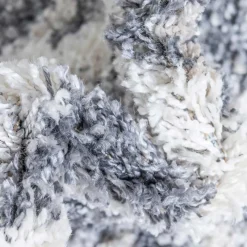 New Wohnen Teppich mit handgeflochtenen Fransen in Creme und Grau - Juwan