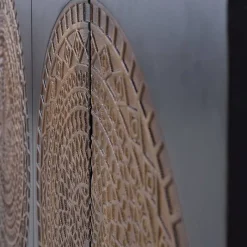 Online Wohnen 4-türige Design Kommode mit Mandala Schnitzerei - Synessa