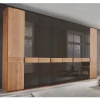 Outlet Wohnen 8-türiger Kleiderschrank mit sechs Glastüren - Hung