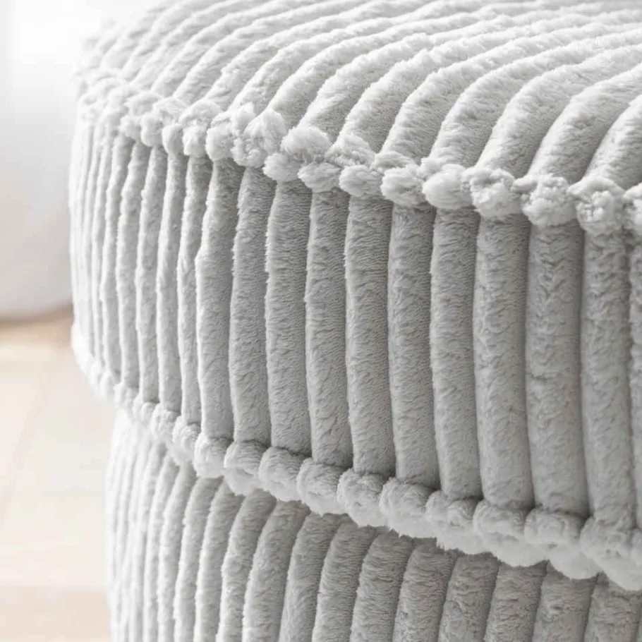 Clearance Wohnen XL Drehsessel mit Hocker Set - Iliana (zweiteilig)