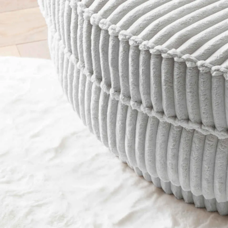Clearance Wohnen XL Drehsessel mit Hocker Set - Iliana (zweiteilig)